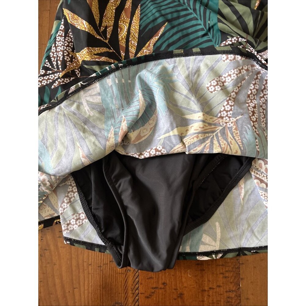 Upstream Ladies One Piece Swimsuit Size 10 NWT Green Floral - Picture 3 of 6